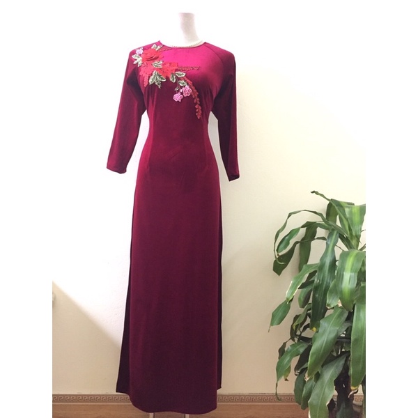 Áo dài nhung trung niên áo dài truyền thống mẫu cổ tròn gắn hoa sang trong mã AD01