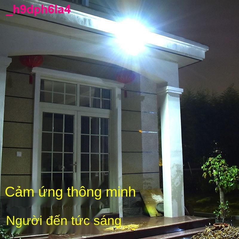 đèn led mặt trờiĐèn năng lượng mặt trời siêu sáng chống thấm sân vườn hộ gia đình ngoài cảm ứng cơ thể người điện