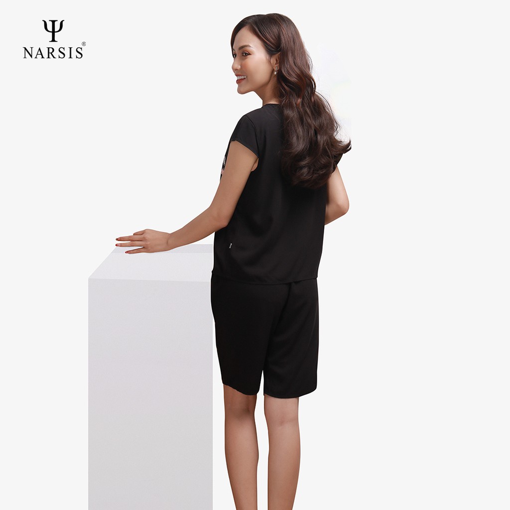 Bộ đồ hè nữ Narsis M8082 lanh màu đen họa tiết thêu hoa