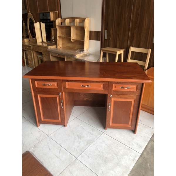 Bàn làm việc gỗ xoan đào phủ 70 x 1m4