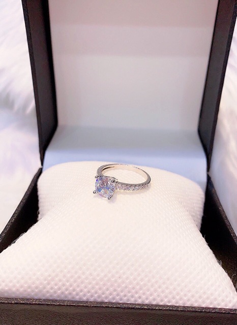 Nhẫn nmj đá 5-6 -8 ly, cạnh đính đá nhỏ nhân tạo