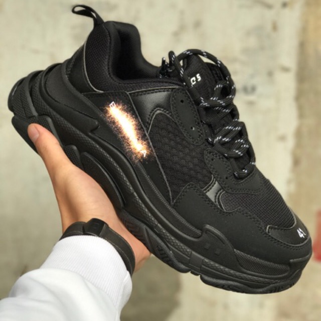 Giày Tríp đen   ( 36-43) có sẵn