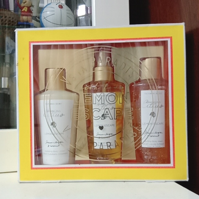 [CÓ BÁN LẺ] THANH LÝ SET VICTORIA SECRET LEMON ESCAPE