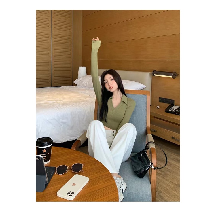 Áo Croptop Tay Dài Cổ Chữ V Phong Cách Hàn Quốc