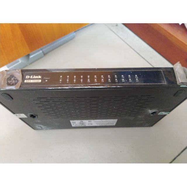 Bộ chia mạng Switch 24 port Dlink cũ 10/100 còn hoạt động tốt.