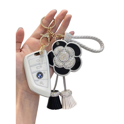 Móc Khoá Hình Bông Hoa Trà Kiêm Gương Soi Mini Cầm Tay Sang Chảnh