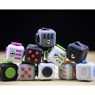 Fidget Cube – Khối Lập Phương Thần Kỳ