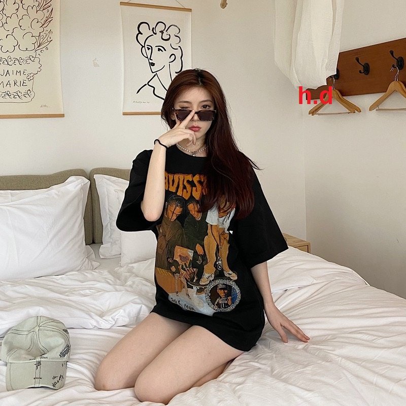 - Áo thun cộc tay oversize dáng suông họa tiết nổi bật