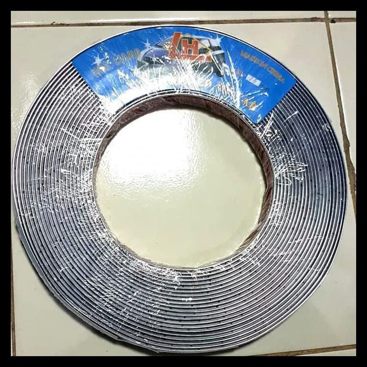 Dải Viền Mạ bạc rộng 18mm dài 15m Trang Trí Xe Hơi Sẵn Keo Bóc Dính