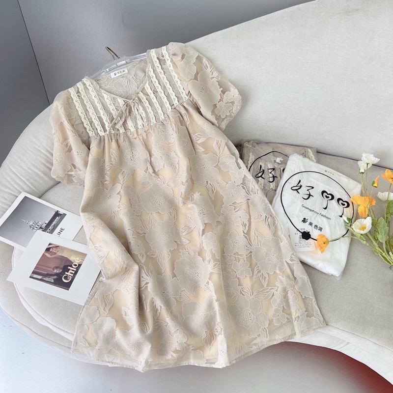 VÁY HOA NỔI CỔ REN