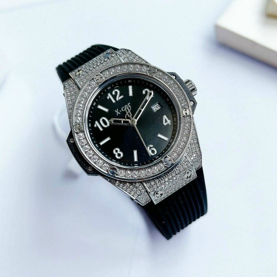 Đồng Hồ Xcer Nữ Silicon Đen Tròn Đính Đá Silver 36mm B0611 Chính Hãng