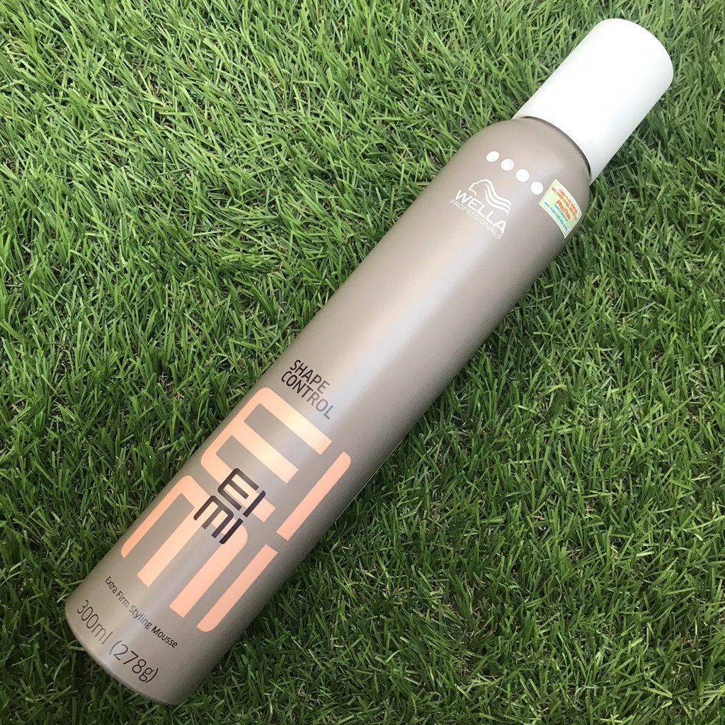 Mousse tạo dáng và giữ nếp hoàn hảo EIMI Shape Control Wella 300ml (Cấp độ 4)