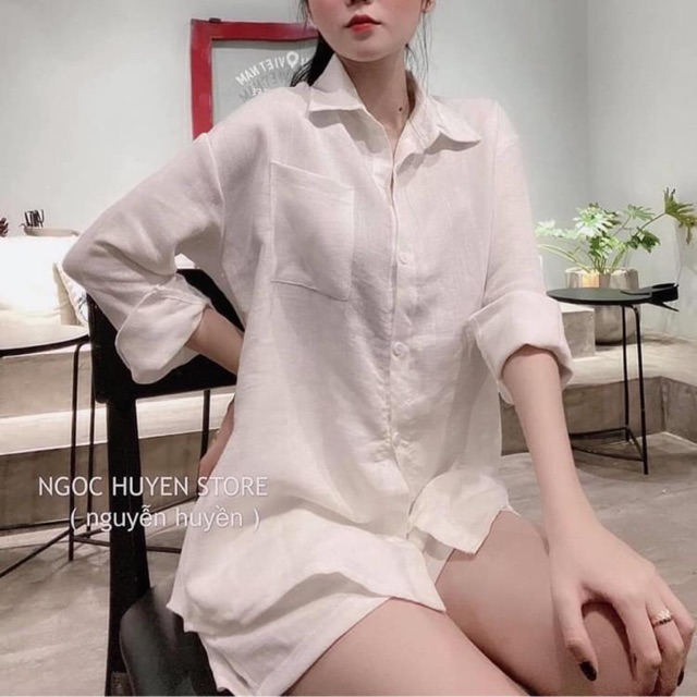 🌼 Trời xanh mây trắng 🌼 Em diện set xinh xắn dạo phố vuiii Set đũi mới nhìn đã iuuu phải không cả nhà 😍 Nàng nào th