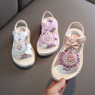 Giày sandal đế bệt đính đá và ngọc trai đáng yêu cho bé gái