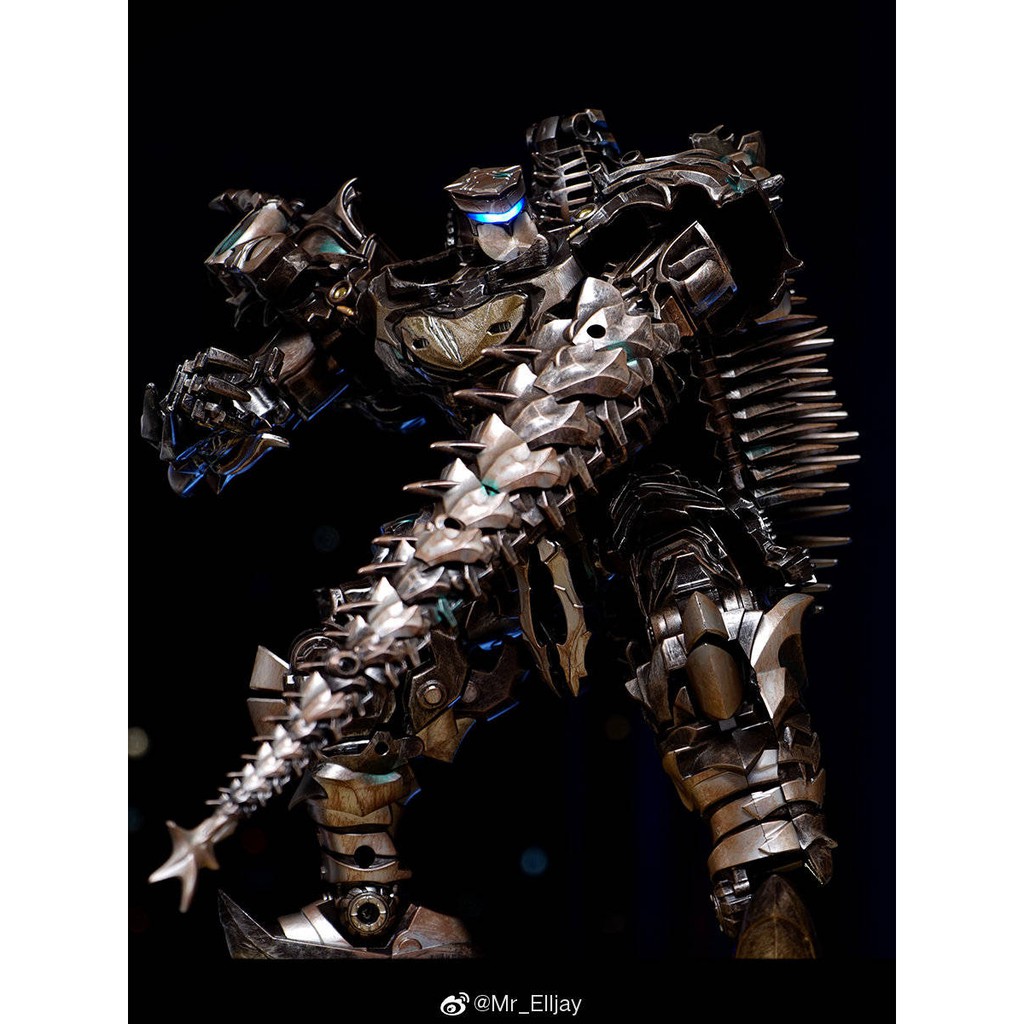 Mô hình robot TF AM01- LS11 Scorn