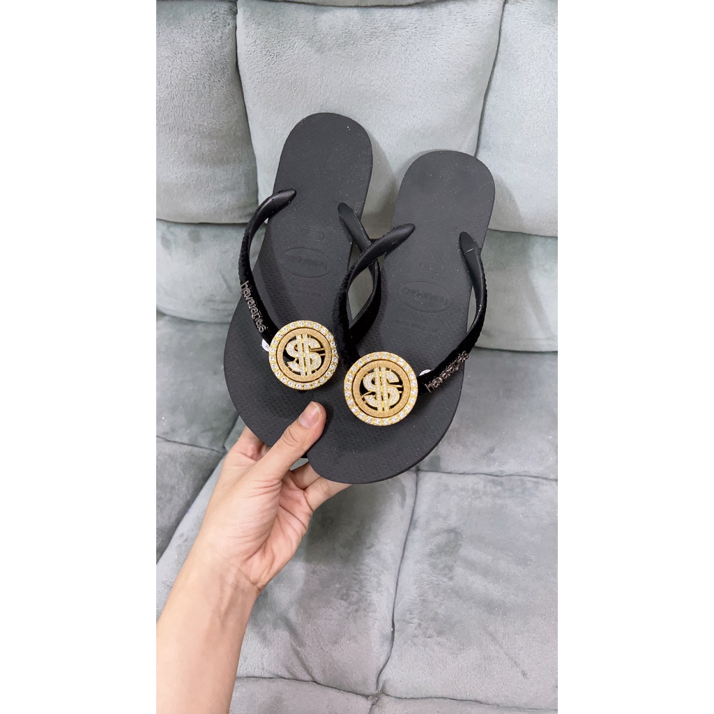 DÉP HAVAI ĐEN NHUNG KÈM CHARM XOAY