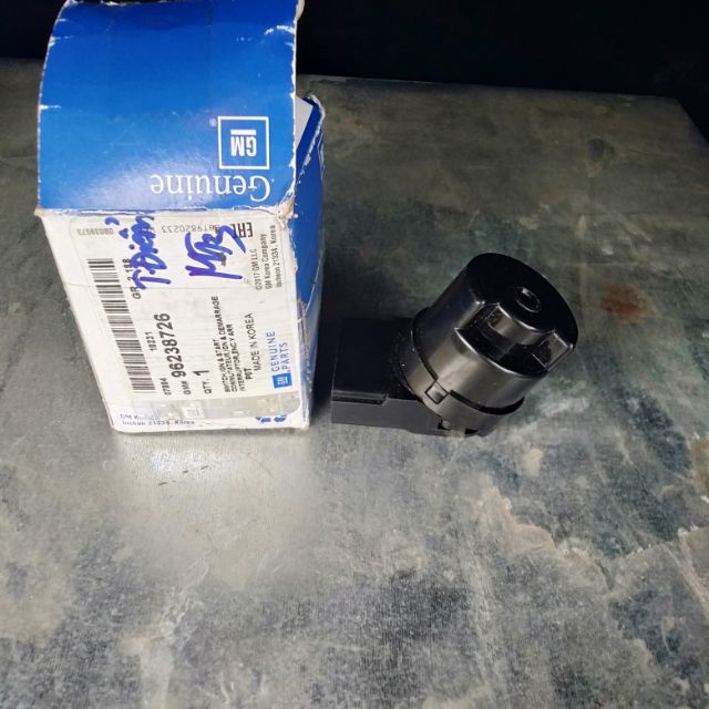 Tiếp điểm xe lacetti thương hiệu GM made in  korea msp 001 màu đen,