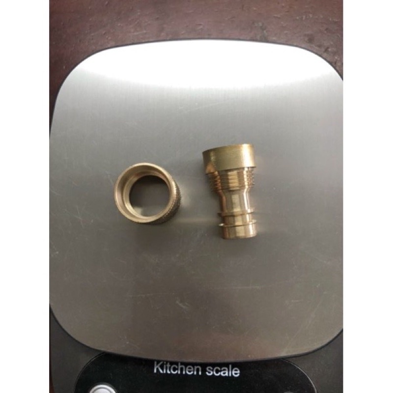 Đầu nối vòi nước 21 với ống mềm hàng bằng đồng