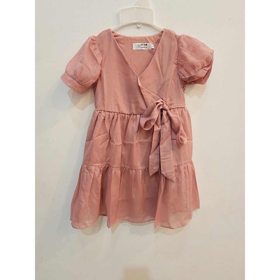 ĐẦM HỒNG TẦNG ĐÍNH NƠ EO CHO BÉ GÁI