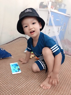MŨ TRÒN ADIDAS CHO BÉ YÊU