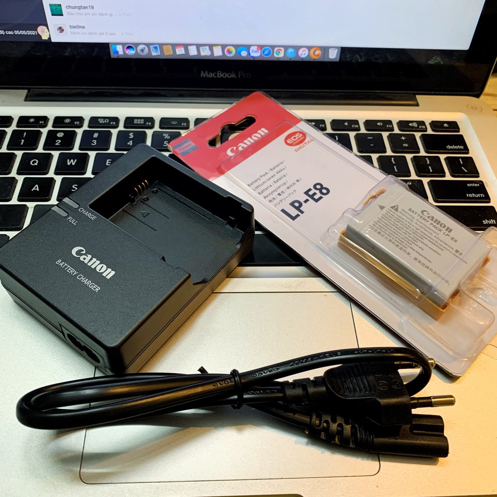 Sạc Canon LC-E8C CAO CẤP TỰ NGẮT  CHO Canon 550D, canon 600D, canon 650D , canon 700D
