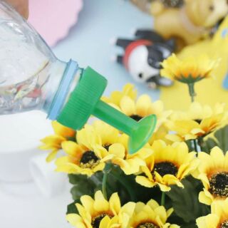 Nắp tưới cây gắn chai nhựa
