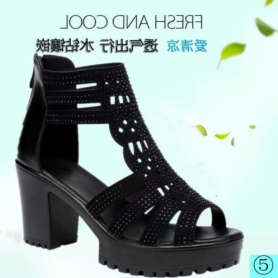 Giày Sandal Đế Dày Mềm Hở Ngón Đính Đá Thời Trang Cho Nữ Trung Niên 2022