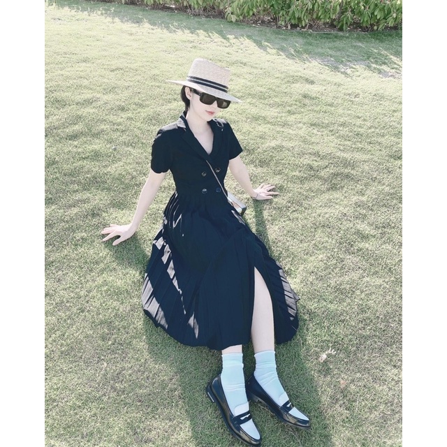 VN592 - VÁY ĐEN DÁNG DÀI CỔ VEST CHÂN DẬP LI