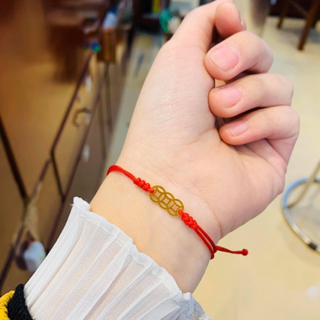 Chỉ đỏ kim tiền cho năm mới thêm may mắn
