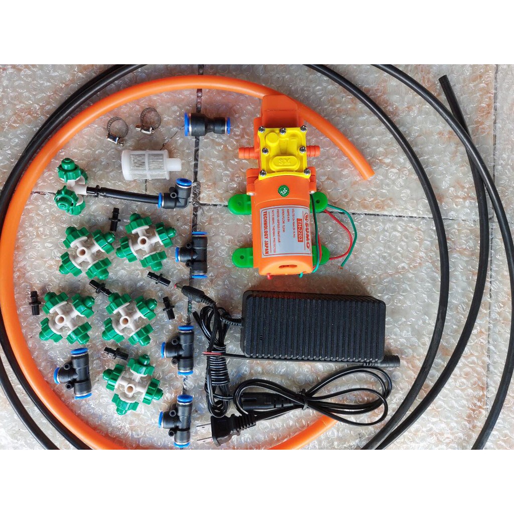 bom phun sương, tưới lan. bơm mini SuMo cam. kèm nguồn 12v_5a. 8 béc 4 hướng, 15m dây phun. 1m dây hút hoàn chỉnh