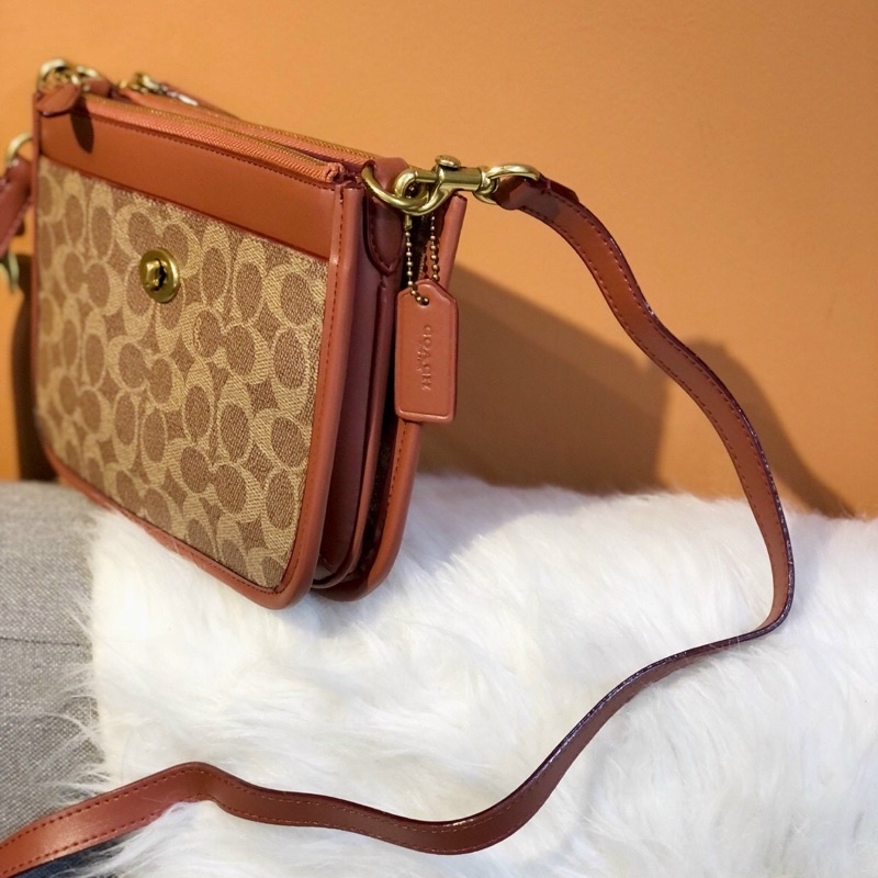 TÚI COACH SLIM TURNLOCK C6663