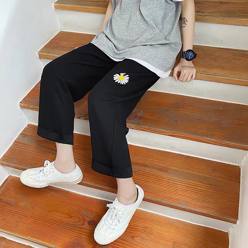 Quần baggy kaki ống suông unisex Thêu hoa cúc, nam nữ ullzang WIND