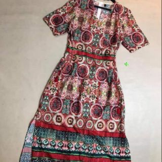 Đầm hoạ tiết