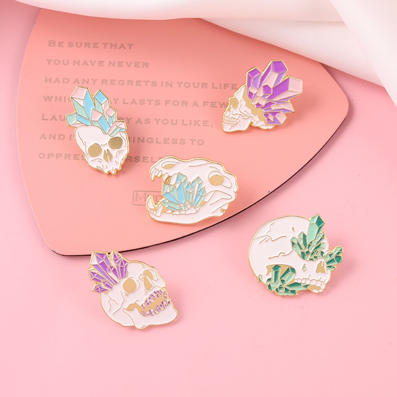 Ghim cài áo hình bộ xương ngộ nghĩnh