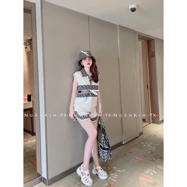 Set the thao năng động