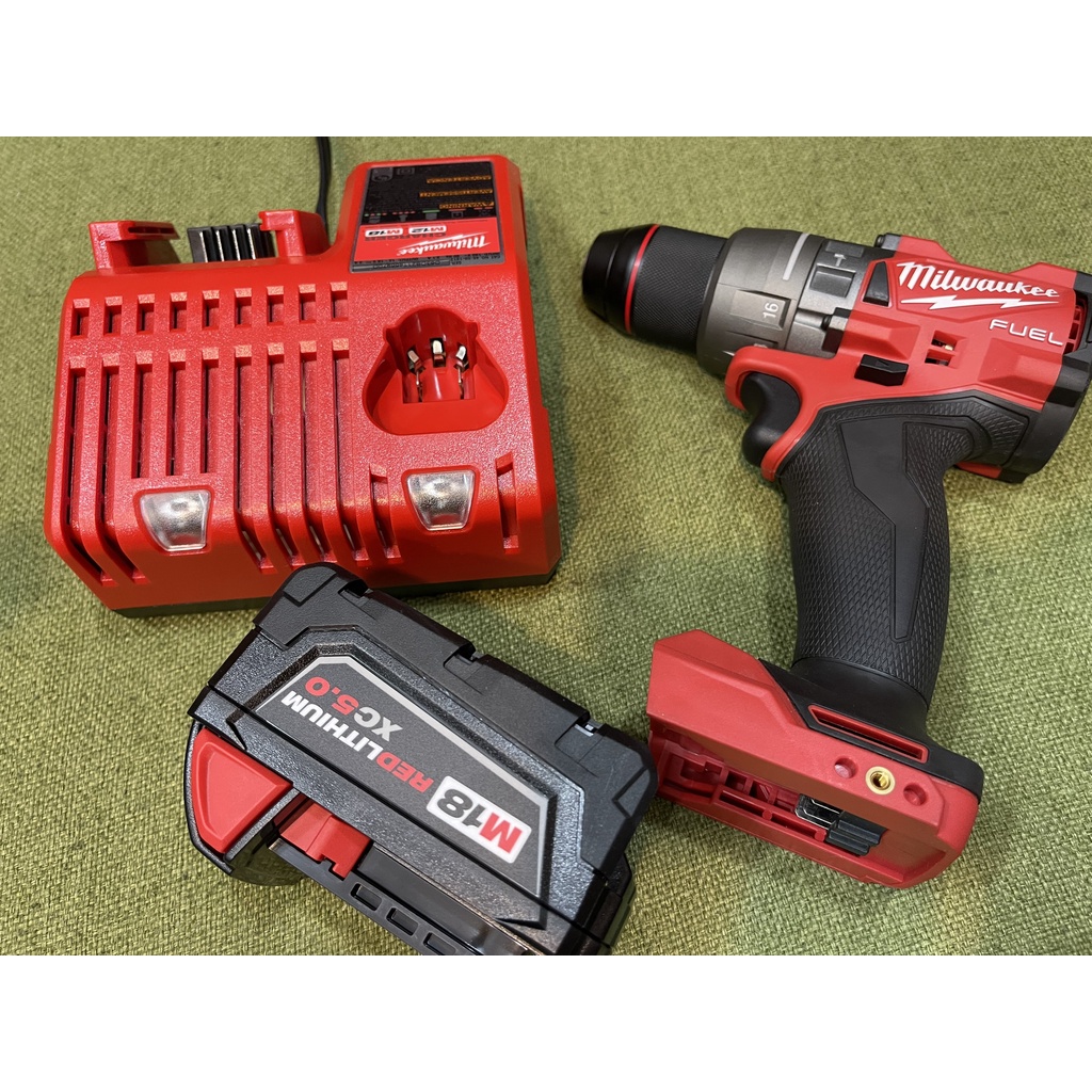 Máy khoan pin milwaukee 2904 M18