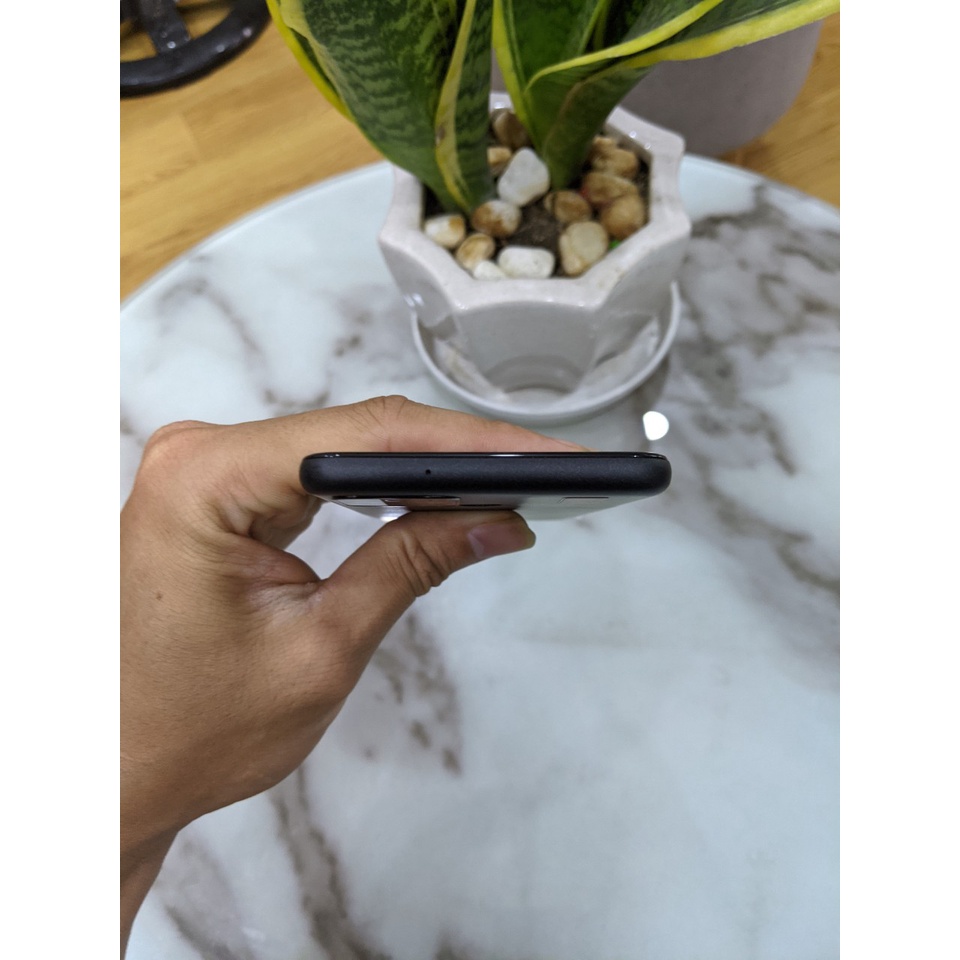 Điện Thoại Google Pixel 5 8/128GB Quốc Tế
