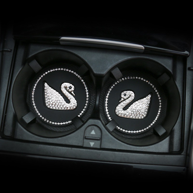 Lót hốc để nước trên xe ô tô - Trang trí nội thất ô tô - Trang trí nội thất ô tô