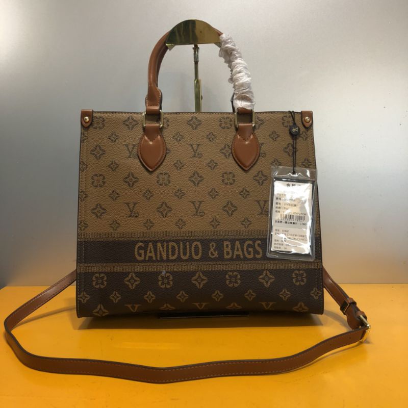 Túi LV hàng cao cấp.