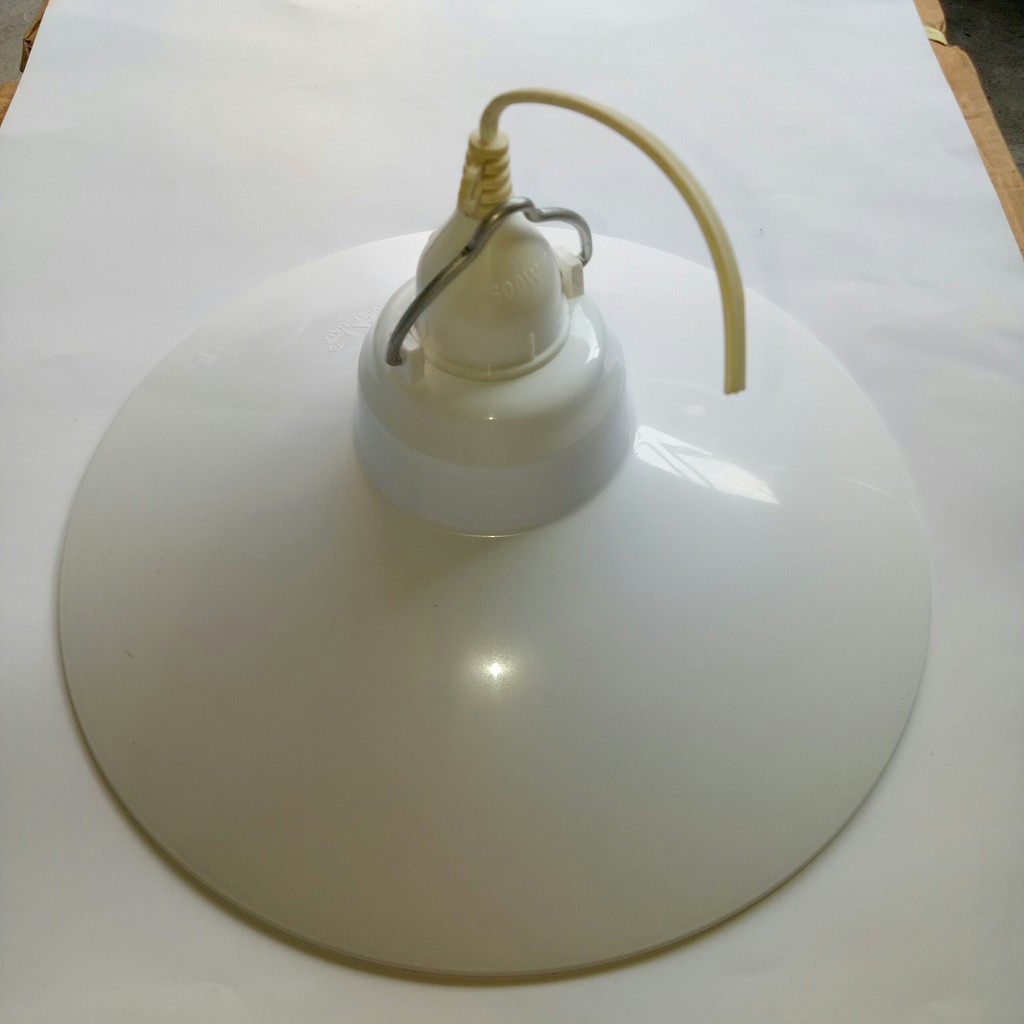 Chao Nhựa (Nhựa PC) 26,5cm + Đuôi Đèn Kín Nước Trắng Dây Dài 20cm | BigBuy360 - bigbuy360.vn