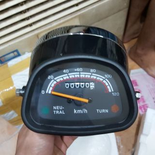 Pha đèn cd.cl 67 . Có  màu  đen và đỏ
