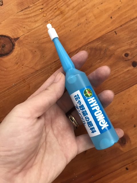 1 ống phân bón cung cấp dinh dưỡng dạng ống Hyponex