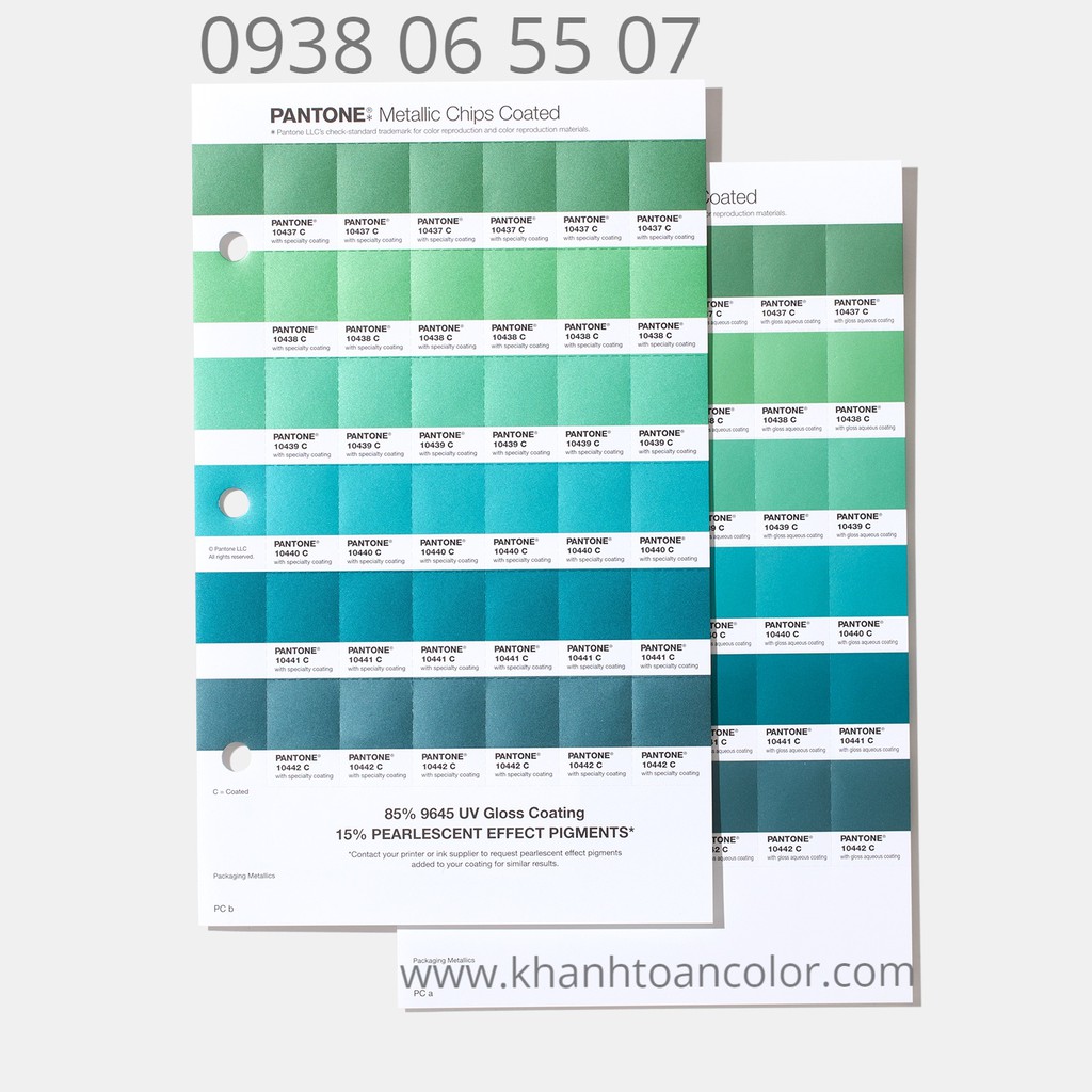 (CHÍNH HÃNG) Bảng màu Pantone Metallics Chip Book Coated GB1507A - Dạng cuốn để bàn với 655 màu / 1 màu 6 miếng xé được