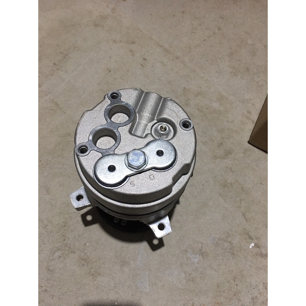 Lốc điều hoà dùng cho xe máy xúc Deawo máy xúc Vovol huyndai doăng đồng tiềnn 24V
