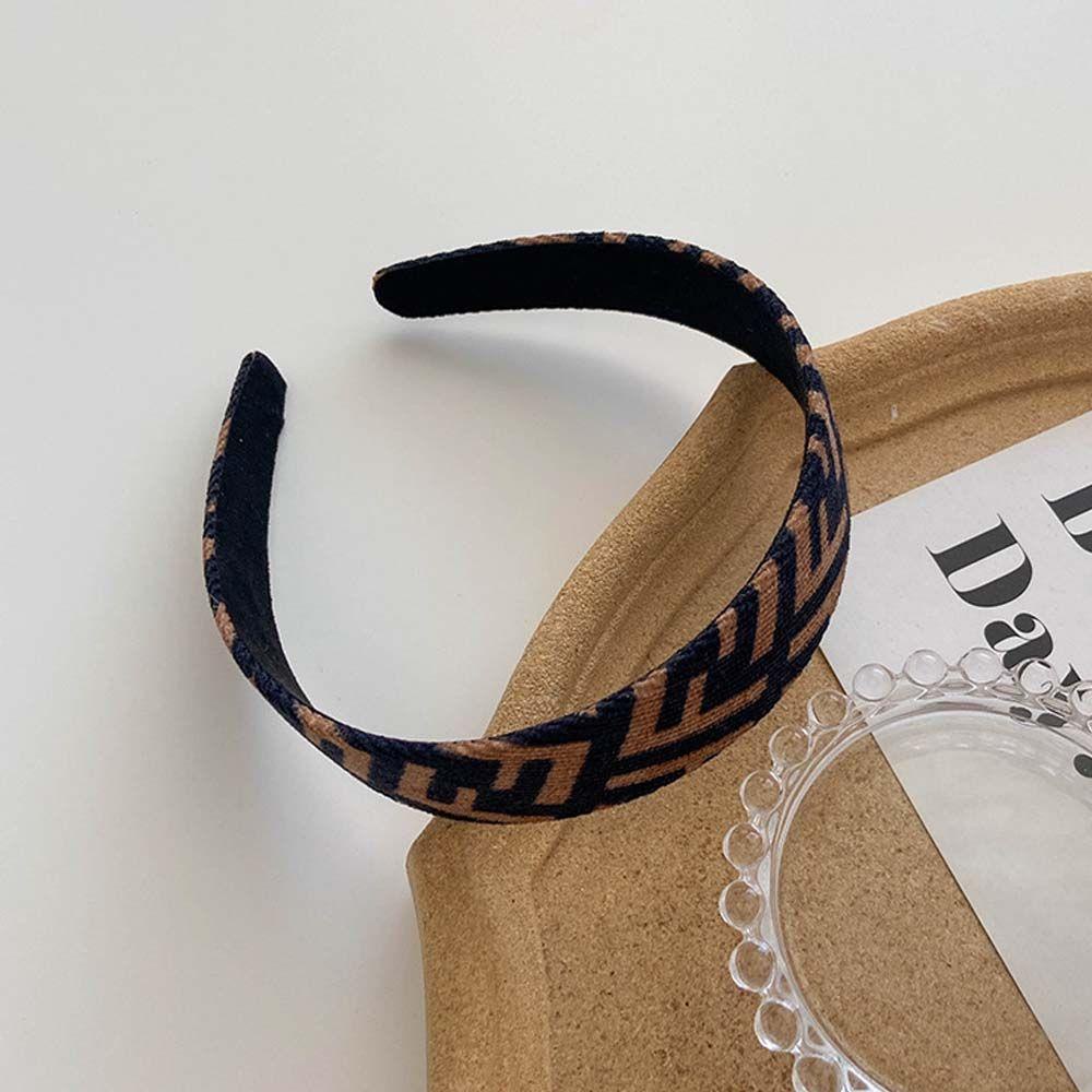 Băng Đô Cài Tóc Bản Rộng In Chữ Phong Cách Retro Cho Nữ