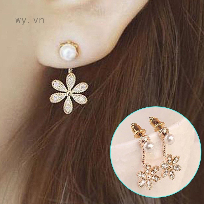 Cặp khuyên tai hợp kim hình hoa có đính đá phối cườm đầy quý phái