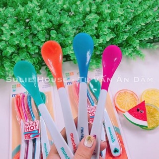 thìa báo nóng Munchkin Mỹ cho bé ăn dặm
