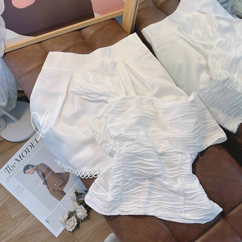 SET ÁO THỚ GỖ LỆCH VAI + QUẦN SHORT REN