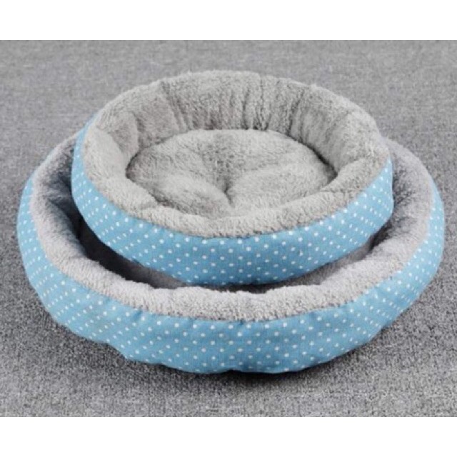 Đệm lông cao cấp cho chó mèo,tạo cảm giác êm ái cho Boss để có giấc ngủ ngon Có  Size M : 46*12cm.