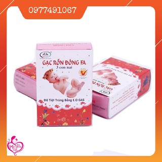 Gạc rốn đông pha cho bé